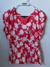 Load image into Gallery viewer, Tommy Hilfiger Womens Coral White Floral Short Sleeve Pullover Blouse Top Size M
