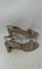 Load image into Gallery viewer, Pelle Moda Womens Moira 2 Gold-Tone Glitter Open Toe Ankle Strap Sandals Sz 7.5M
