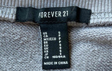 Load image into Gallery viewer, Forever 21 Womens Gray Long Sleeve Crew Neck Cropped Pullover Sweatshirt Size S
