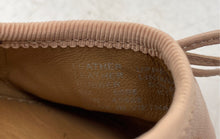 Load image into Gallery viewer, Authentic Tory Burch Womens Laila Light Pink Leather Ballet Flats Sz 9M Damaged
