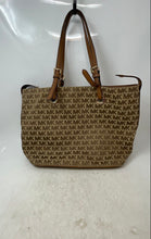 Load image into Gallery viewer, Michael Kors Womens Jet Set Brown Monogram Designed Adjustable Strap Tote Purse

