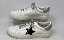 Load image into Gallery viewer, Vintage Havana Womens Grande White With Star Lace-Up Sneaker Shoes Size 6.5

