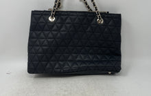 Load image into Gallery viewer, Guess Womens Black Leather Chain Strap Inner Pockets Bottom Studs Tote Bag
