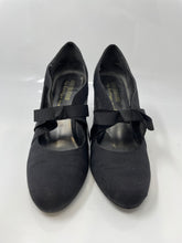 Load image into Gallery viewer, Ann Marino By Bettye Muller Womens Telma Black Round Toe Pump Heels Size 8.5
