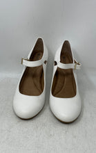 Load image into Gallery viewer, Giani Bernini Womens Velma White Round Toe Mary Jane Heels Size 9M
