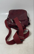 Load image into Gallery viewer, Amerileather Mens Red Outer Pocket Adjustable Strap Medium Sling Crossbody Bag
