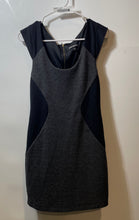 Load image into Gallery viewer, Express Womens Gray Blue Cap Sleeve Scoop Neck Short Sheath Dress Size 6
