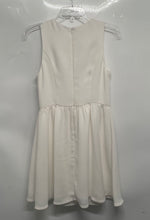 Load image into Gallery viewer, Guess Womens White Sleeveless Back Zip Cutout Fit &amp; Flare Dress Size 6
