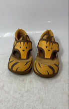 Load image into Gallery viewer, UGG Kids Delta Tiger Khaki Round Toe Hook And Loop Sports Sandals Size 10
