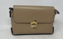 Load image into Gallery viewer, Vera Pelle Womens Beige Leather Adjustable Strap Shoulder Crossbody Purse
