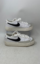 Load image into Gallery viewer, Nike Womens Blazer Low Platform DJ0292-101 White Black Sneaker Shoes Size 7.5
