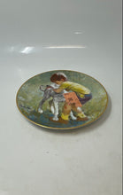 Load image into Gallery viewer, Thornton Utz 2nd Issue Ceramic Best Friends Decorative Collector Plate
