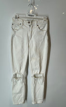Load image into Gallery viewer, Abercrombie &amp; Fitch Womens White Distressed High Rise Mom Jeans Size 24/00R
