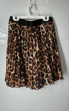 Load image into Gallery viewer, Express Womens Brown Black Animal Print Elastic Waist Pleated Skirt Size Medium
