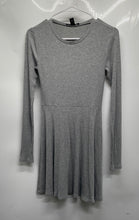 Load image into Gallery viewer, Forever 21 Womens Gray Ribbed Long Sleeve Round Neck Fit &amp; Flare Dress Size S
