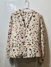 Load image into Gallery viewer, T Tahari Womens Multicolor Animal Print Long Sleeve Blouse Top Size Small
