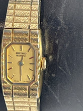 Load image into Gallery viewer, Seiko Women's Gold Tone Watch. Weight 18.6gr
