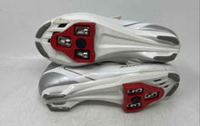 Load image into Gallery viewer, Specialized Womens Spirita White 3 Bolt Hook &amp; Loop Road Cycling Shoes Size 8.5
