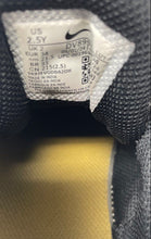 Load image into Gallery viewer, Nike Boys Team Hustle D 11 Black Gold Hook &amp; Loop Sneaker Shoes Size 2.5Y
