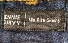 Load image into Gallery viewer, True Religion Womens Blue Pockets Jennie Curvy Mid-Rise Skinny Leg Jeans Size 25
