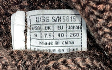 Load image into Gallery viewer, UGG Womens Classic Cardy Brown Ribbed Round Toe Ankle Bootie Size 9
