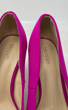 Load image into Gallery viewer, Blogger Womens Pink Pointed Toe Slip-On Spool Pump Heels Size EU 37
