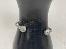 Load image into Gallery viewer, Women's Silver-Tone Bracelet Weight 8.0g (NCL)
