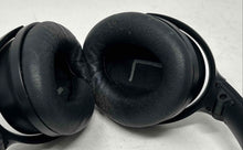 Load image into Gallery viewer, Bose Black Bluetooth Wireless Over The Ear Headphone With Case Not Tested NCL
