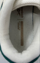 Load image into Gallery viewer, Reebok Womens Club C Revenge Beige Green Low Top Lace-Up Sneaker Shoes Size 7.5
