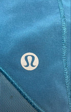 Load image into Gallery viewer, Lululemon Womens Teal Elastic Waist Activewear Athletic Shorts Size 8

