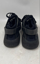 Load image into Gallery viewer, Nike Womens Air Huarache DH4439-001 Black Lace-Up Low Top Running Shoes Size 7.5
