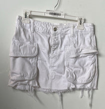 Load image into Gallery viewer, Zara Womens White Cotton Light Wash Pockets Frayed Hem Mini Skirt Size Small
