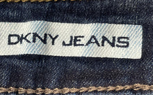 Load image into Gallery viewer, DKNY Jeans Womens Blue Stretch Pockets Denim Capri Jeans Pants Size 12
