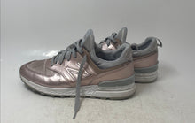 Load image into Gallery viewer, New Balance Womens 574 WS574SFF Pink Gray Low Top Sneakers Shoes Size 6.5 B

