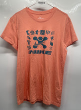 Load image into Gallery viewer, The Nike Mens Orange Cotton Short Sleeve Crew Neck Graphic T-Shirt Size M
