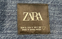 Load image into Gallery viewer, Zara Mens Blue Denim Long Sleeve Spread Collar Button-Up Shirt Size Small
