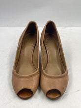 Load image into Gallery viewer, Authentic Tory Burch Womens Brown Leather Wedge Pump Heels Size 8.5M Damaged
