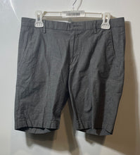 Load image into Gallery viewer, Hugo Boss Mens Gray Printed Flat Front Slash Pocket Chino Shorts Size 32R
