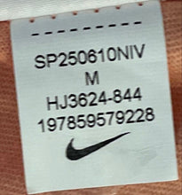 Load image into Gallery viewer, The Nike Mens Orange Cotton Short Sleeve Crew Neck Graphic T-Shirt Size M
