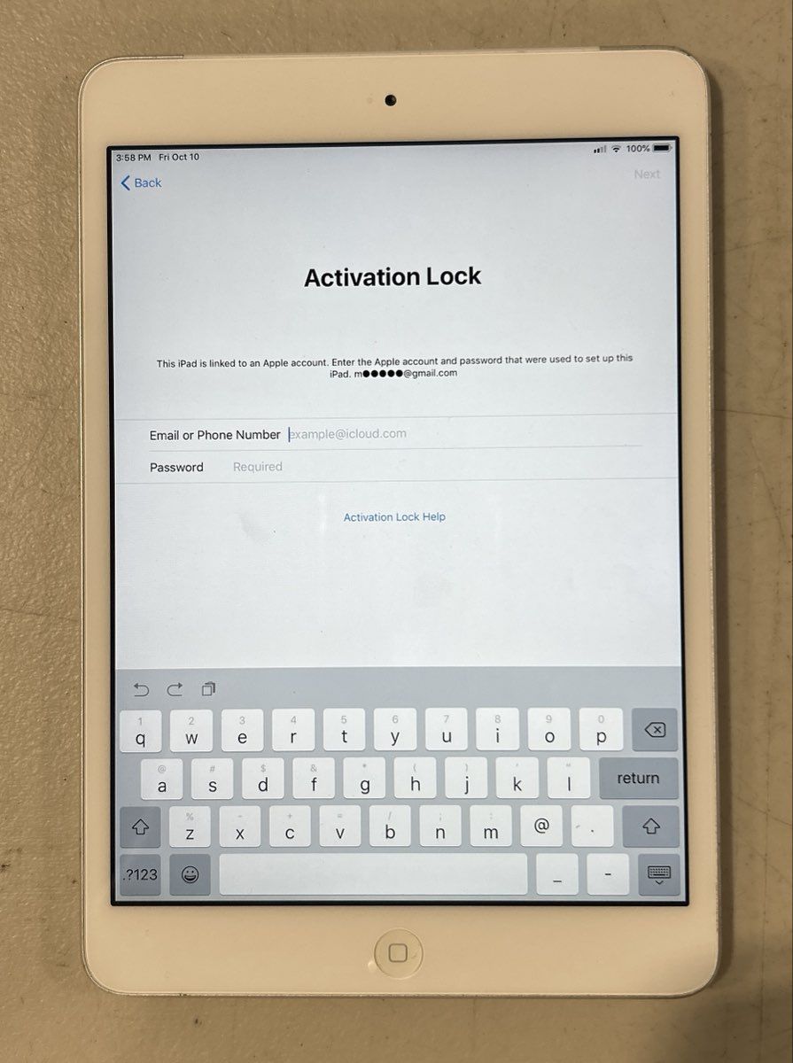 Apple iPad Mini 2 Silver iOS Tablet Model A1490 Powers On For Parts