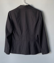 Load image into Gallery viewer, Calvin Klein Womens Gray Long Sleeve Peak Lapel One-Button Blazer Size 6P

