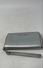 Load image into Gallery viewer, Michael Kors Womens Jet Set Travel Silver-Tone Leather Wristlet Wallet
