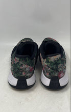 Load image into Gallery viewer, Nike Mens Kyrie Irving Low AO8979-002 Black Floral Lace-Up Sneaker Shoes Size 8

