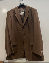 Load image into Gallery viewer, Roma Mens Brown Notch Lapel Flap Pocket Three Button Blazer Size 62
