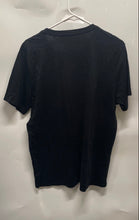 Load image into Gallery viewer, Guess Mens Black Cotton Short Sleeve Crew Neck Regular Fit Graphic T-Shirt Sz L
