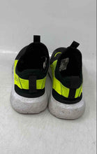Load image into Gallery viewer, Nike Kids Flex Runner 4 Black Green Slip-On Low Top Running Shoes Size 1Y
