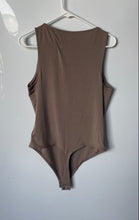 Load image into Gallery viewer, Express Womens Brown Sleeveless V-Neck Regular Fit One-Piece Bodysuit Size L
