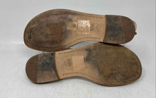 Load image into Gallery viewer, Coach Womens Jessica White Leather Flat Thong Sandals Size 8.5B
