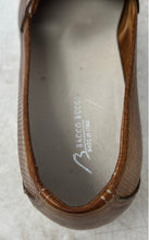 Load image into Gallery viewer, Bacco Bucci Mens Brown Leather Perforated Slip-On Penny Loafer Shoes Size 13
