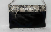 Load image into Gallery viewer, ILI New York Womens Gray Black Animal Print Chain Strap Clutch Handbag
